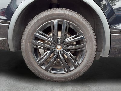 2022 Volkswagen Tiguan SE R-Line Black