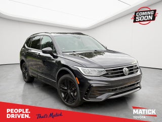 2022 Volkswagen Tiguan SE R-Line Black