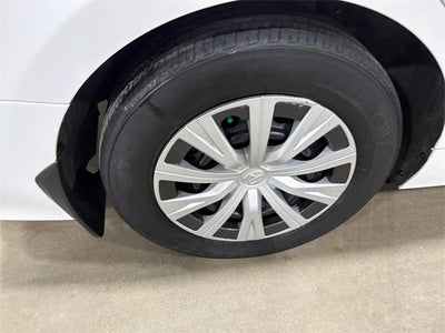 2021 Toyota Camry Hybrid LE