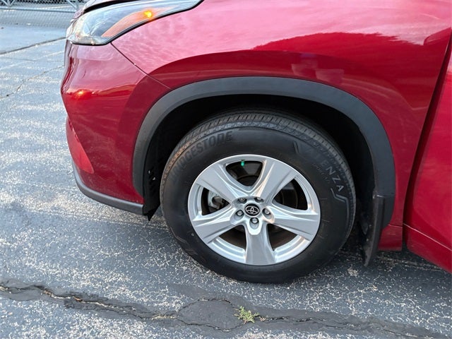 2022 Toyota Highlander LE