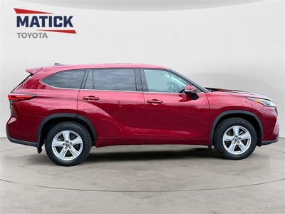 2022 Toyota Highlander LE