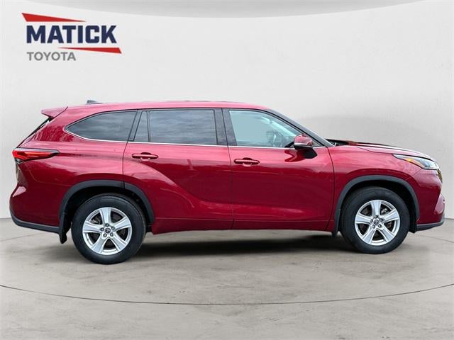 2022 Toyota Highlander LE