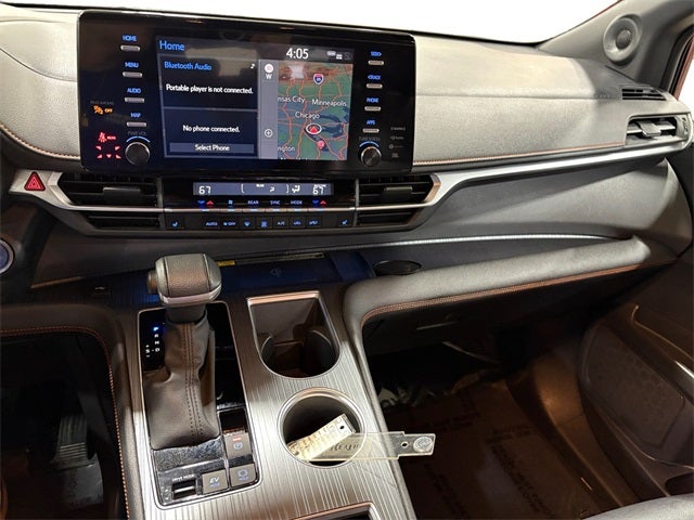 2023 Toyota Sienna XSE 7 Passenger