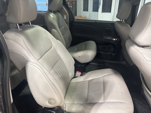 2018 Toyota Sienna Limited Premium 7 Passenger