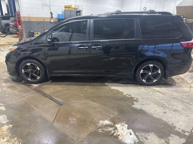 2018 Toyota Sienna Limited Premium 7 Passenger