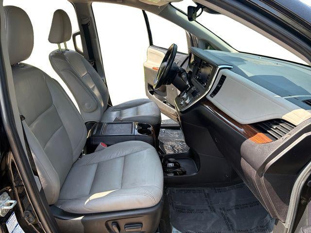 2018 Toyota Sienna Limited Premium 7 Passenger