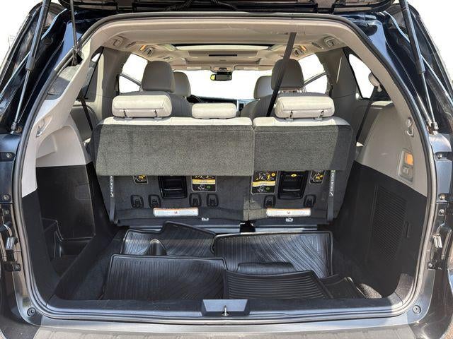 2018 Toyota Sienna Limited - Photo 12