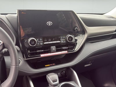 2025 Toyota Highlander XLE