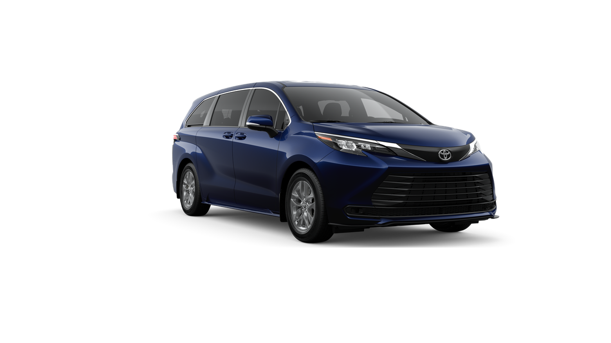 2026 Toyota Sienna LE 8-Passenger