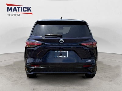 2021 Toyota Sienna XSE 7 Passenger