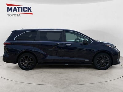 2021 Toyota Sienna XSE 7 Passenger