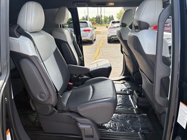 2021 Toyota Sienna XSE 7 Passenger
