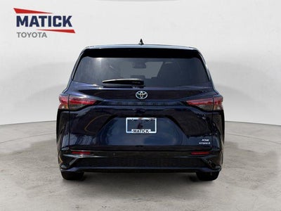2021 Toyota Sienna XSE 7 Passenger