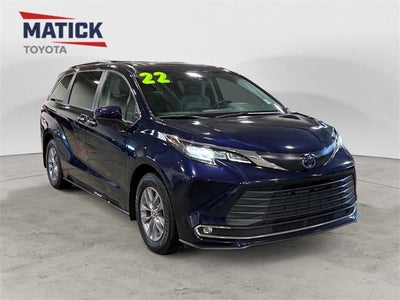 2022 Toyota Sienna XLE 7 Passenger