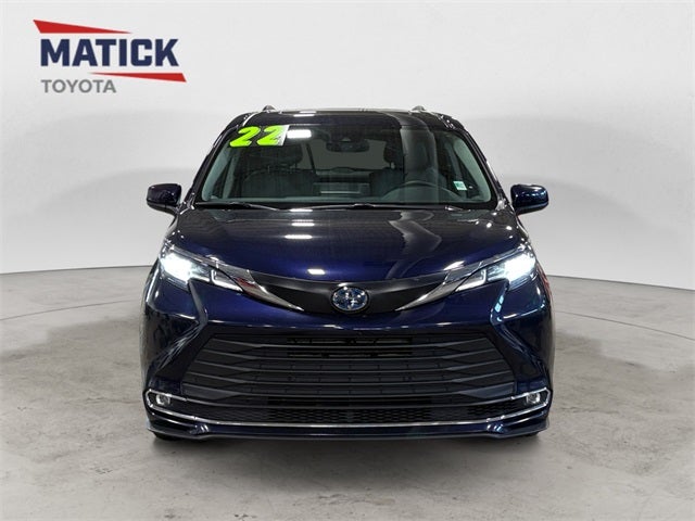 2022 Toyota Sienna XLE 7 Passenger