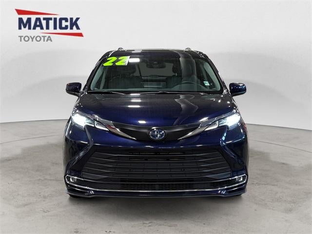 2022 Toyota Sienna XLE 7 Passenger