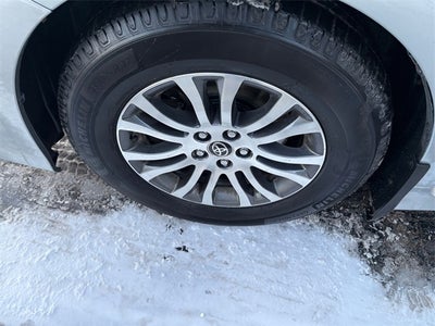 2020 Toyota Sienna XLE 7 Passenger