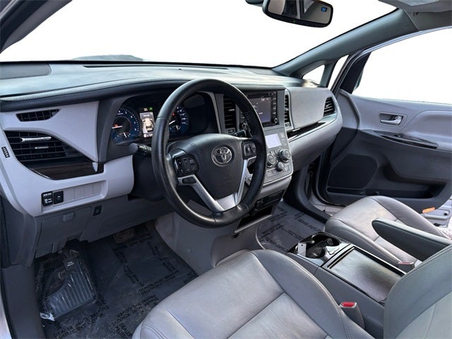 2020 Toyota Sienna Limited Premium 7 Passenger