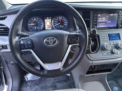 2020 Toyota Sienna XLE 7 Passenger