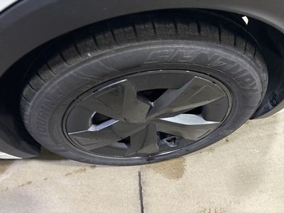 2023 Toyota Prius LE