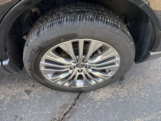 2023 Toyota Venza XLE