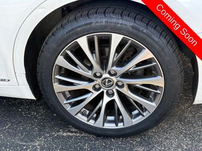 2019 Lexus ES 300h
