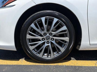 2019 Lexus ES 300h