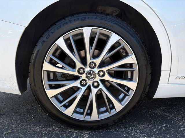 2019 Lexus ES 300h