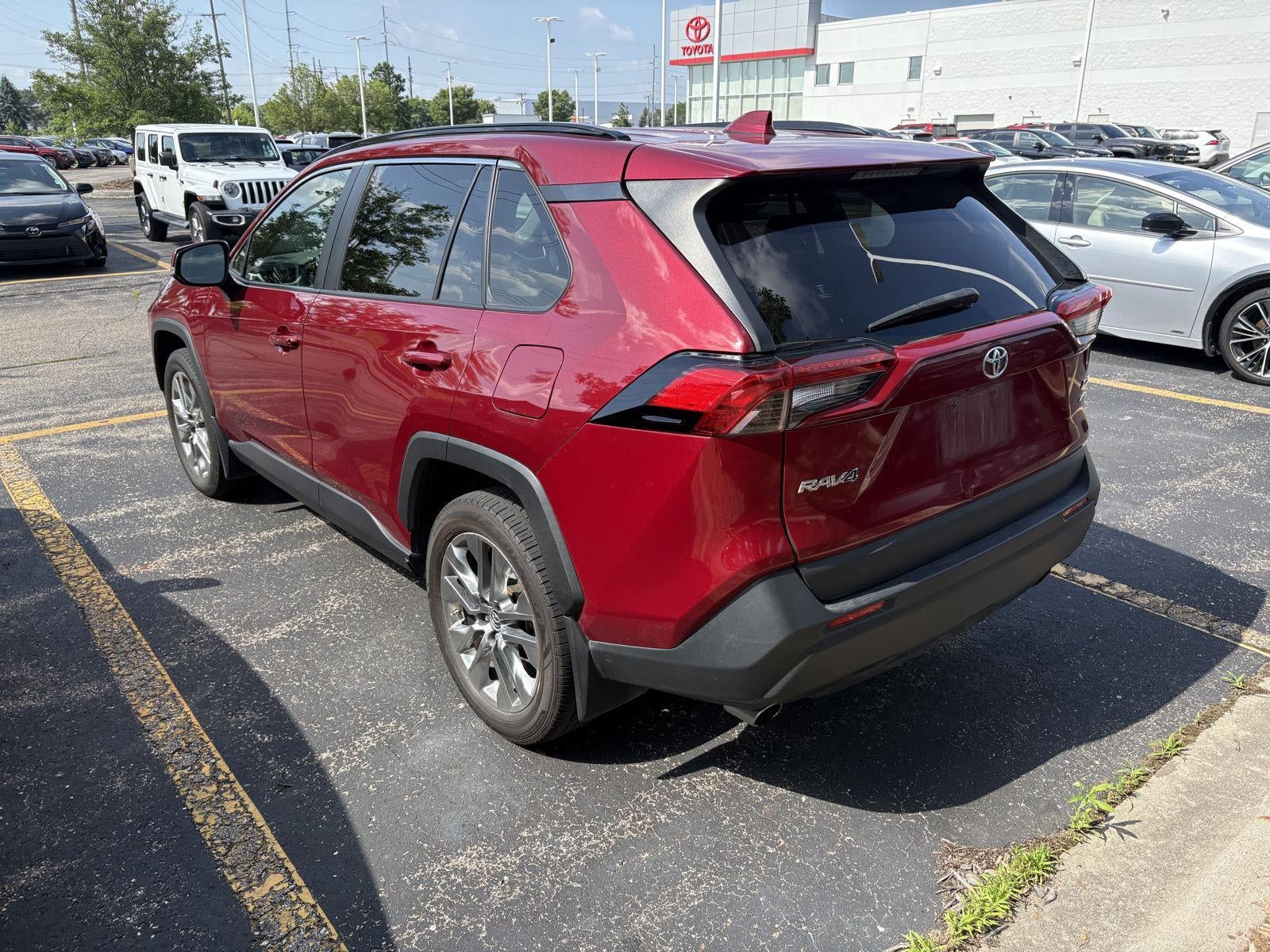 2019 Toyota RAV4 XLE Premium